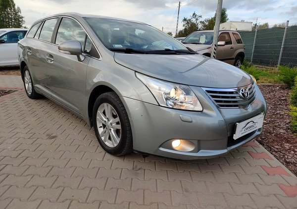 Toyota Avensis cena 19900 przebieg: 293000, rok produkcji 2009 z Supraśl małe 301